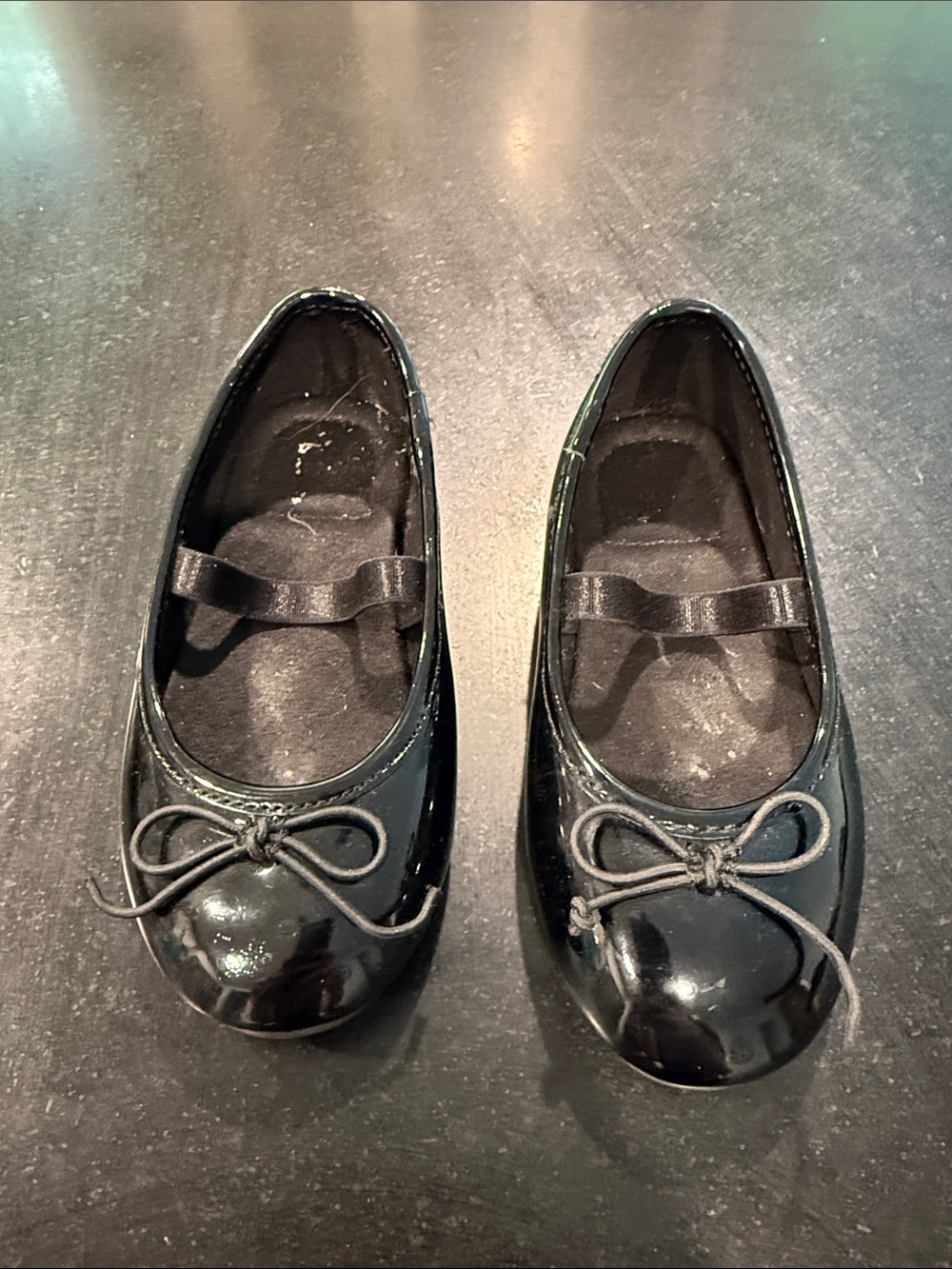Toddler Girls Black Patent Ballet Flats with Bow
